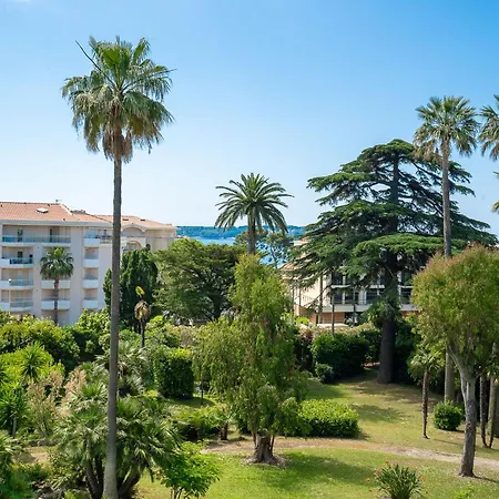 Apartment Les Pervenches By Interhome Cannes